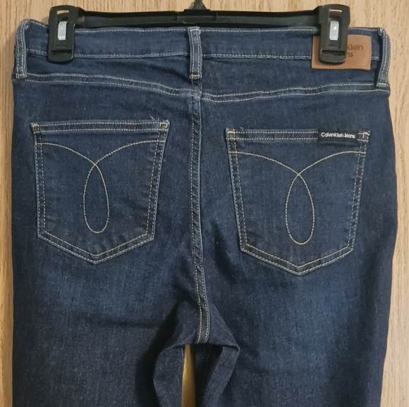 Calvin Klein Jeans - Picture 4 of 5